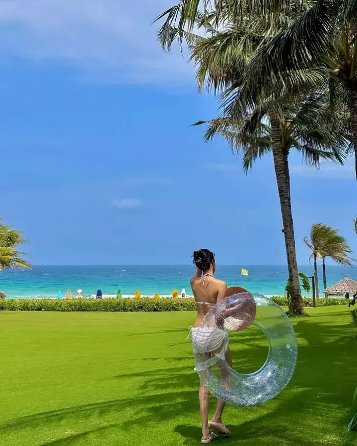 더운나라가 체질이라는 비키니녀