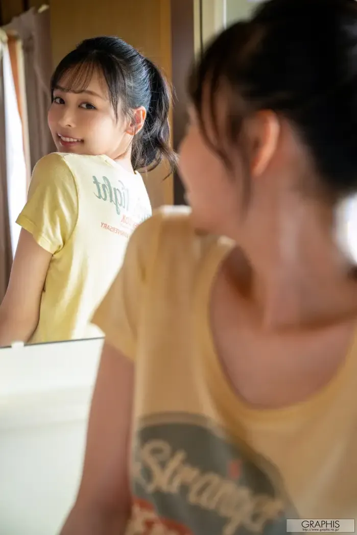 Ami Tokita, Graphis Gals 「Naivety」 Vol.02