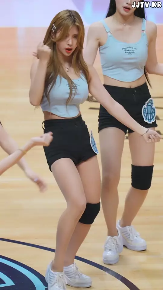 봉긋한 민소매 전은비 치어리더
