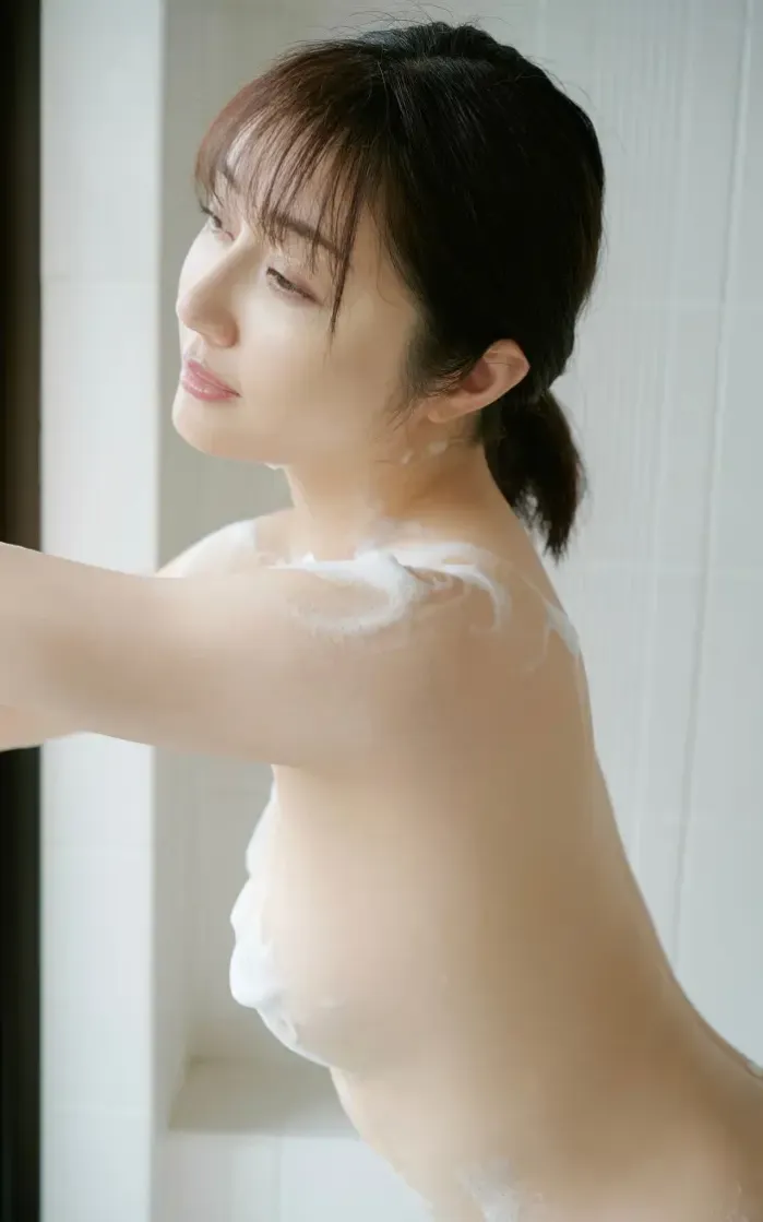 Manami Shindo 신도 마나미, 사진집 스파이스 비주얼 『Kiss You』 Set.04