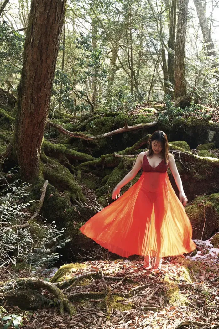 이나미 에리카, 누드 사진집 ‘격정의 눈빛’ Set.02