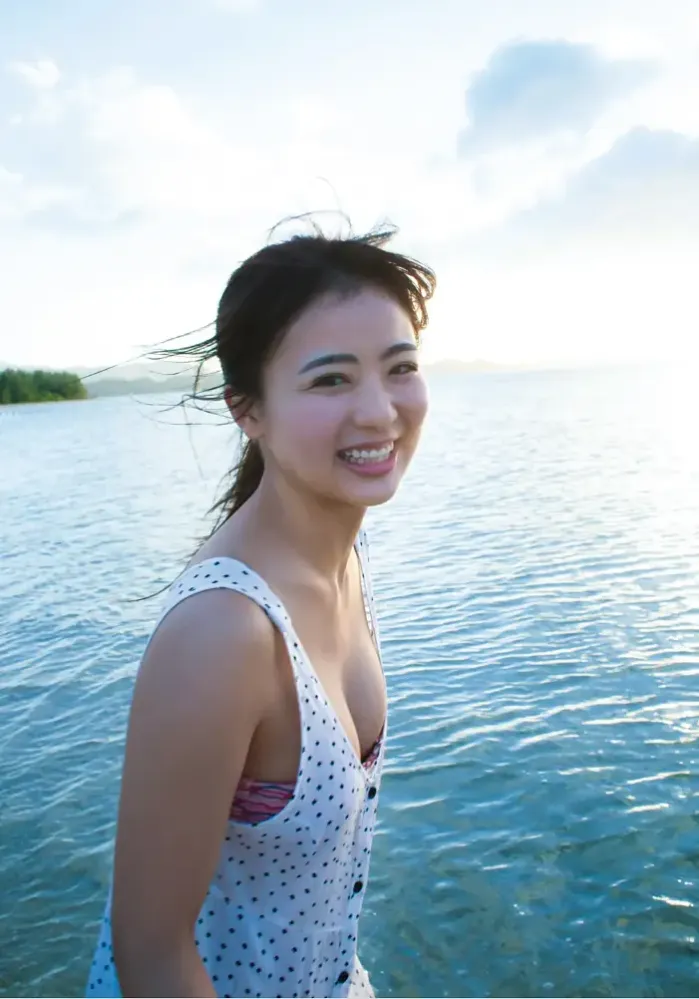 여름 휴가 같이 가고 싶은 베이글녀