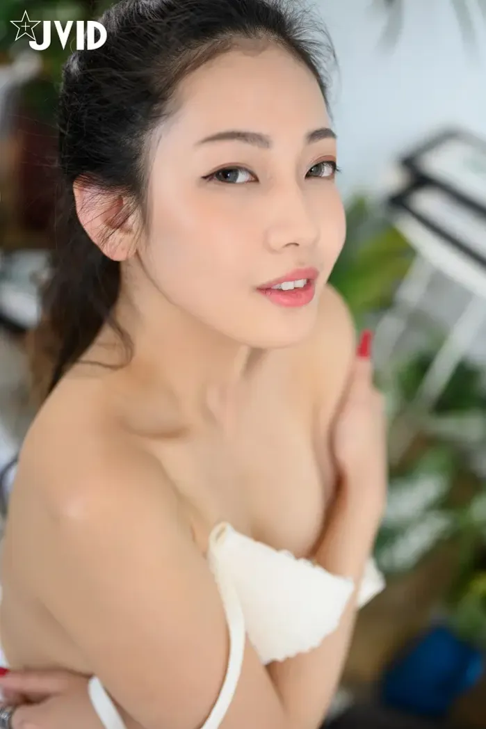 JVID 샤 트와일라잇 - 격렬한 운동 전, 샤무광 세트.02로 워밍업하기