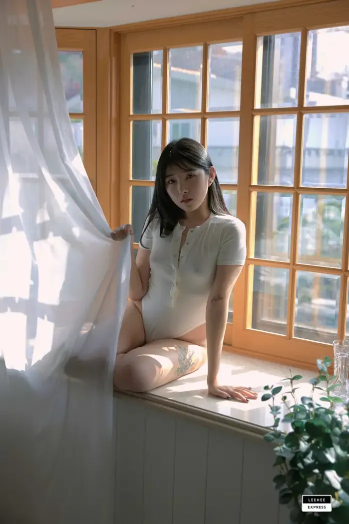 Sonson 손손, LEEHEE EXPRESS LEBE-080