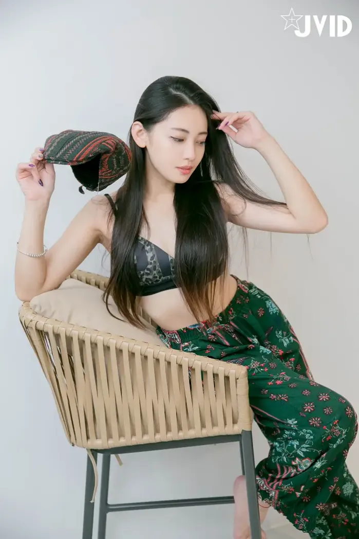 JVID 나츠 트와일라잇 - 호감 가는 미소녀 세트.01