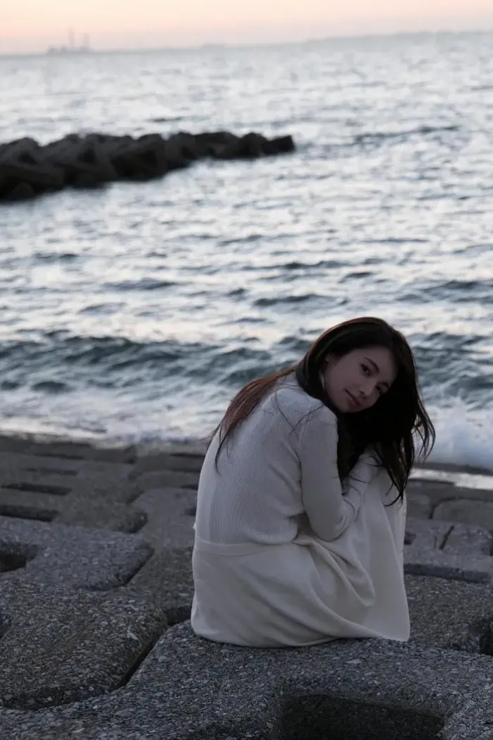 나카무라 미카미, 사진집 [등 뒤로] Set.02