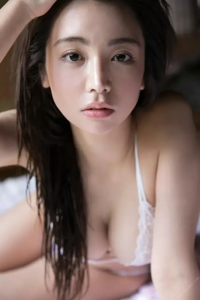 나카무라 미카미, 사진집 [등 뒤로] Set.02