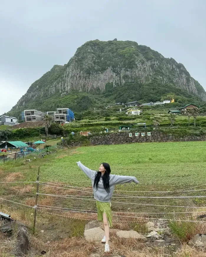 야외샤워장에서의 몸매자랑