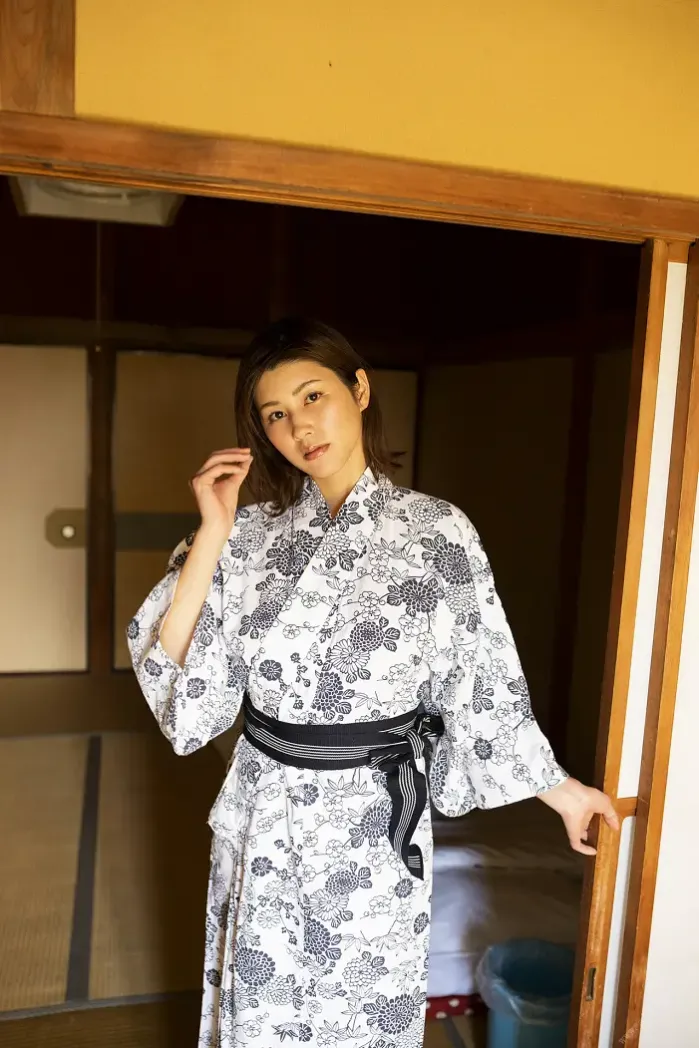 문단속 안 하는 스즈메 야스 1분전