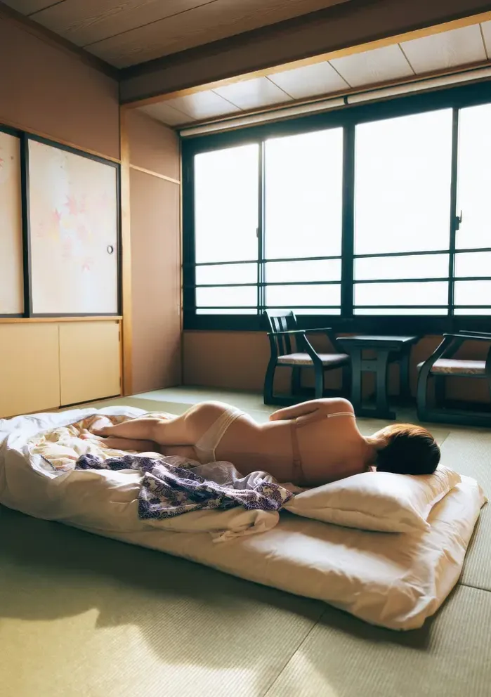 신야 히메카, 첫 번째 사진집 「히메 카와이」 세트 05