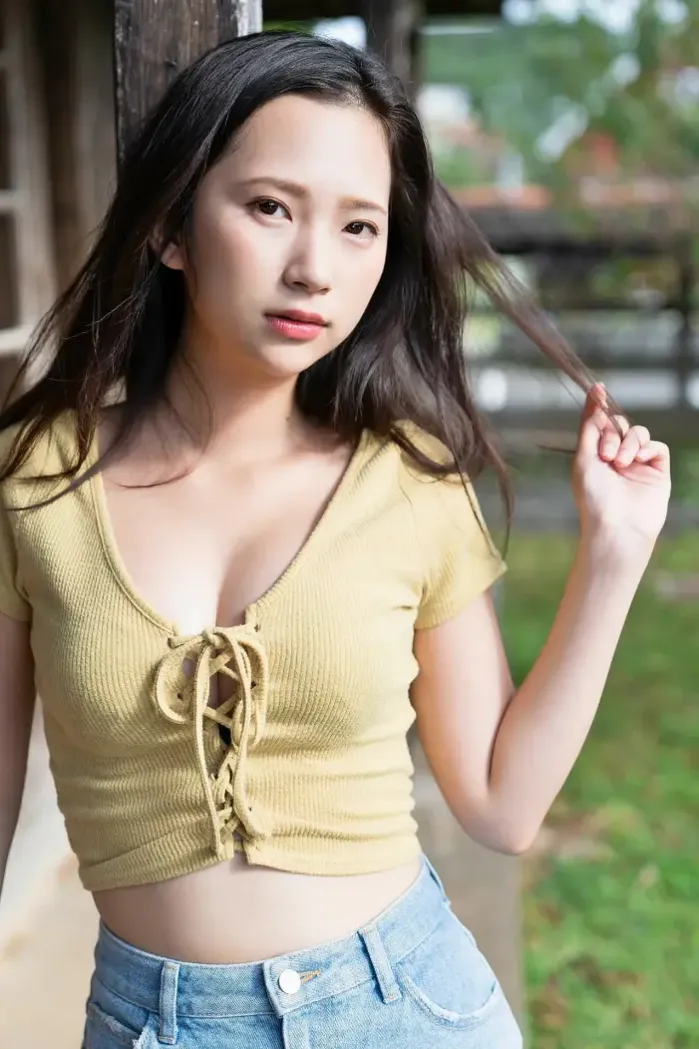 마치야마 미호 (街山みほ), 아이돌포스트 사진집 「반짝이는 코네키노」 Set.07