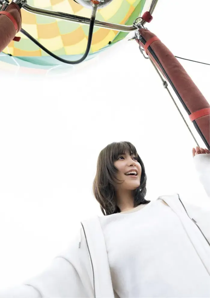 미키 난리 2번째 사진집 『jamais vu』 Set.04