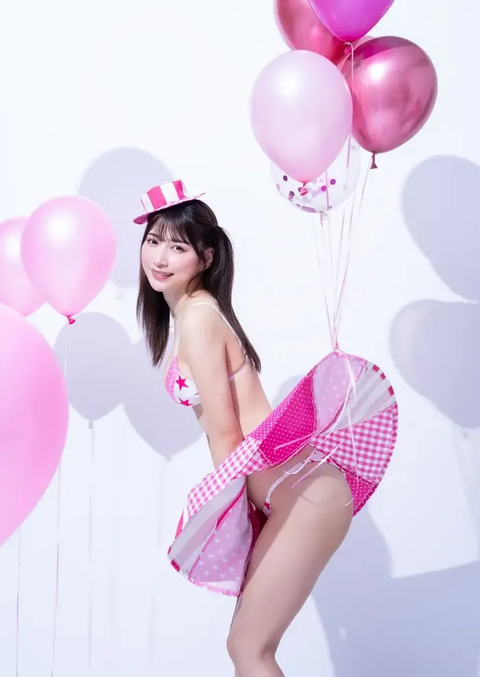 유키히라 리사 (雪平莉左), 디지털 한정판 YJ 포토 북 「PINK」 Set.01