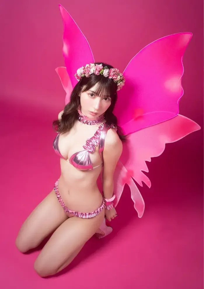 유키히라 리사 (雪平莉左), 디지털 한정판 YJ 포토 북 「PINK」 Set.01