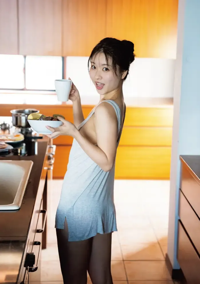 나카니시 치요리 中西智代梨, 1집 사진집 「치요리 비요리」 Set.01