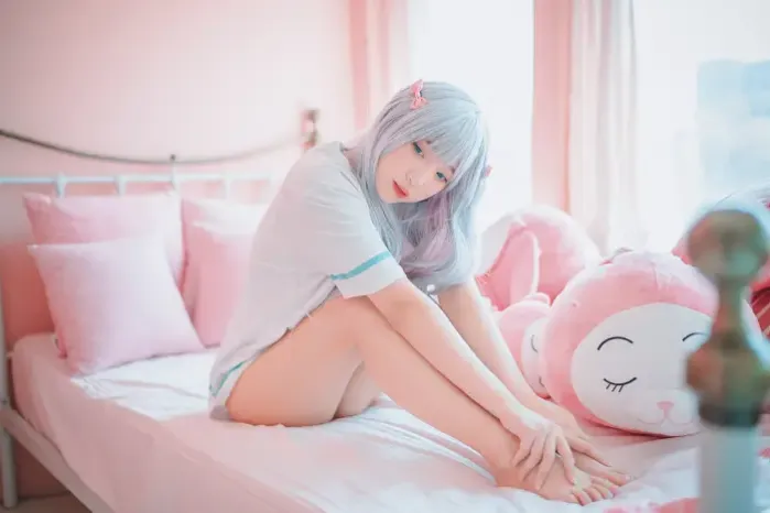 Kang Inkyung 강인경, DJAWA ‘Eromanga Sensei’