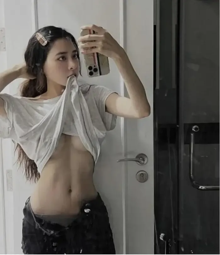 복근있는 누나