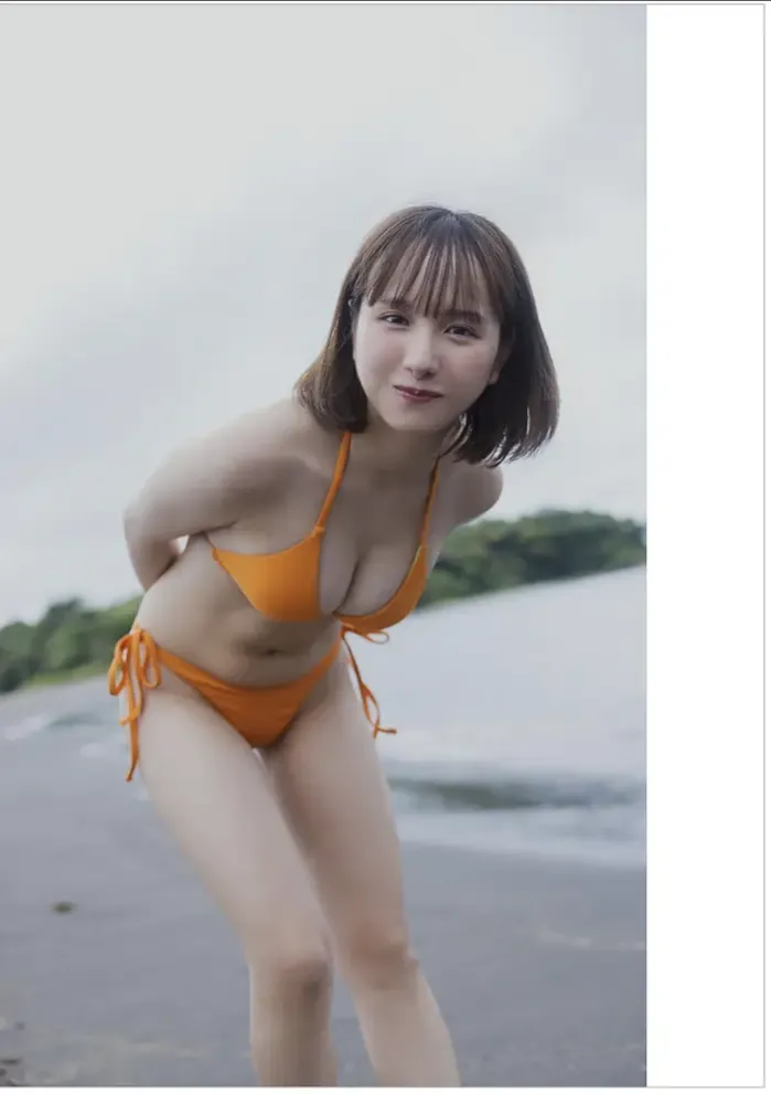 니이야 마유, 위클리 플레이보이 2025년 42-43호