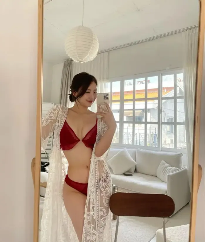 청순한 얼굴에 그렇지 못한 몸매