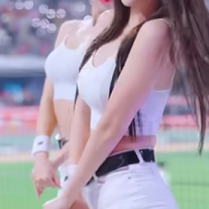 팔다리 쭉쭉 Like 리리 김해리 치어리더 Kim Haeri Cheerleader ktwiz